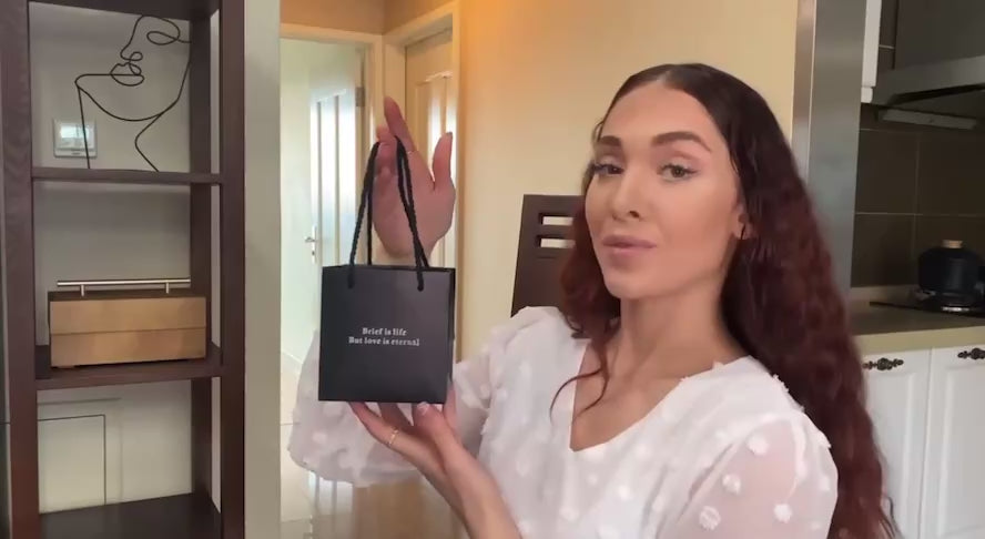 Preserved Eternal Rose with “I Love You” Necklace – Luxury Gift Box